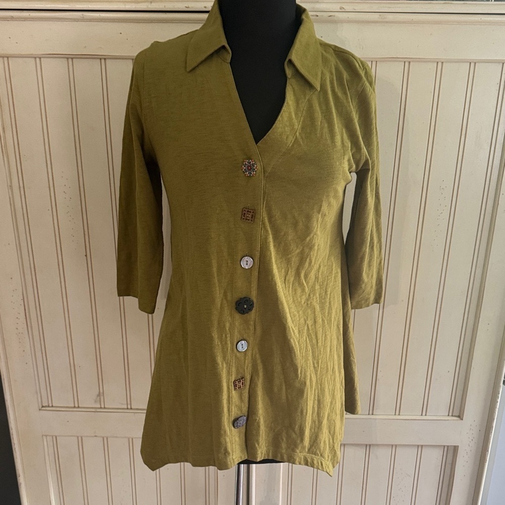 Soft Surroundings Danielle Artsy Boho 3/4 Sleeve Olive Green Button-Down Shirt